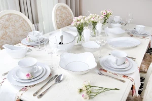 Ćmielów Rococo serwis obiadowy Zestaw talerzy dla 6 osób 18 el. Rococo Złota Linia 3604