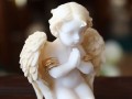 Aniołek modlący się -alabaster grecki 396-0631 5907580067797